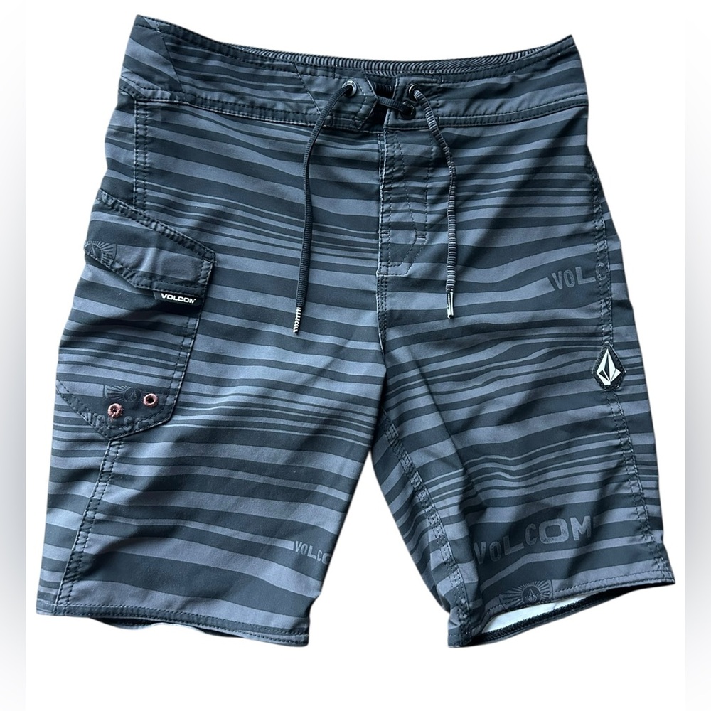 VOLCOM Liberate Logo Stripe Mod Boys Mod-Tech Boardshort Swim Trunk Size 27/14